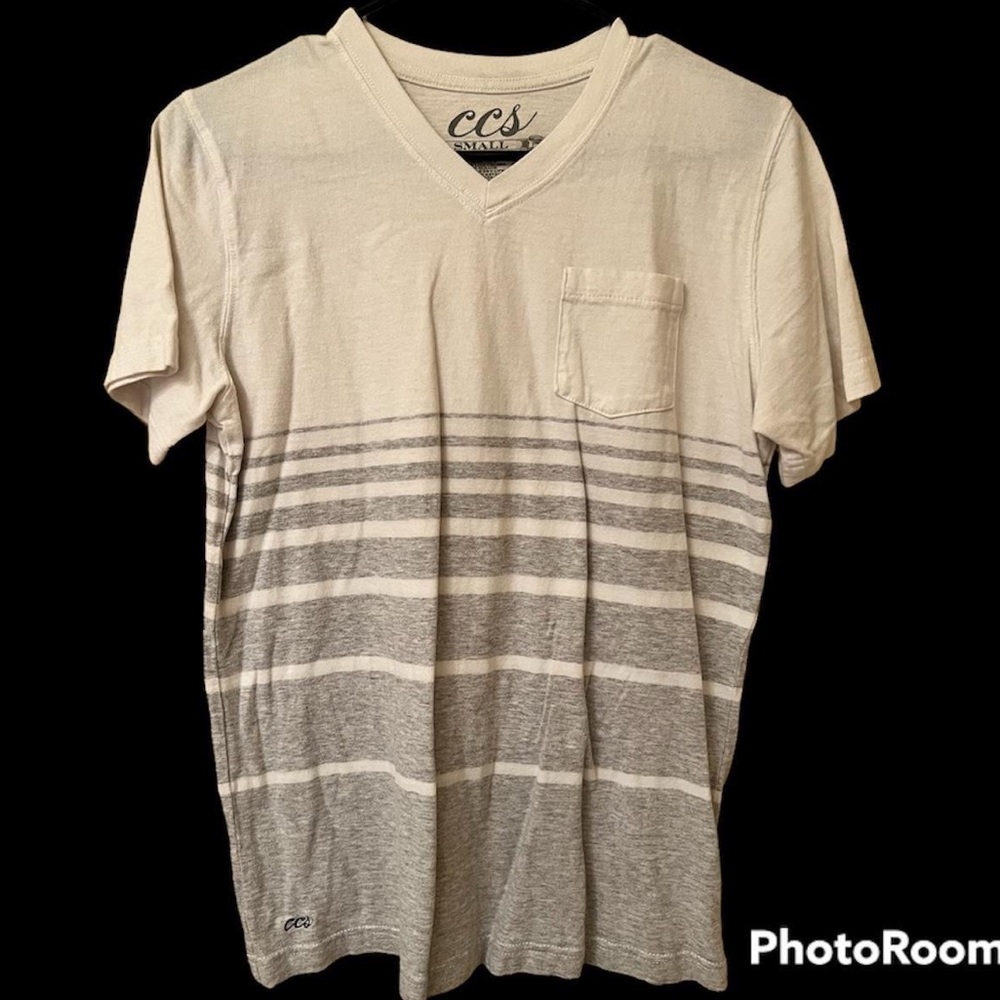 CCS v-neck pocket tee